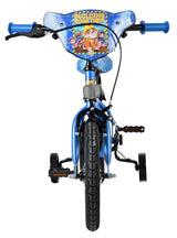 Blaues Kinderfahrrad mit niedlichem Motiv und Stützrädern