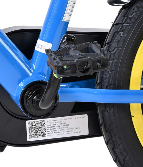 Blaue Fahrradpedale mit schwarzem Rahmen und gelben Reifen