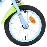 Vorderreifen eines Kinderfahrrads in Blau und Grün mit Reflektor