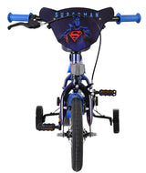 Dreirad mit Superman-Motiv, blauer Rahmen und stabilen Hinterrädern