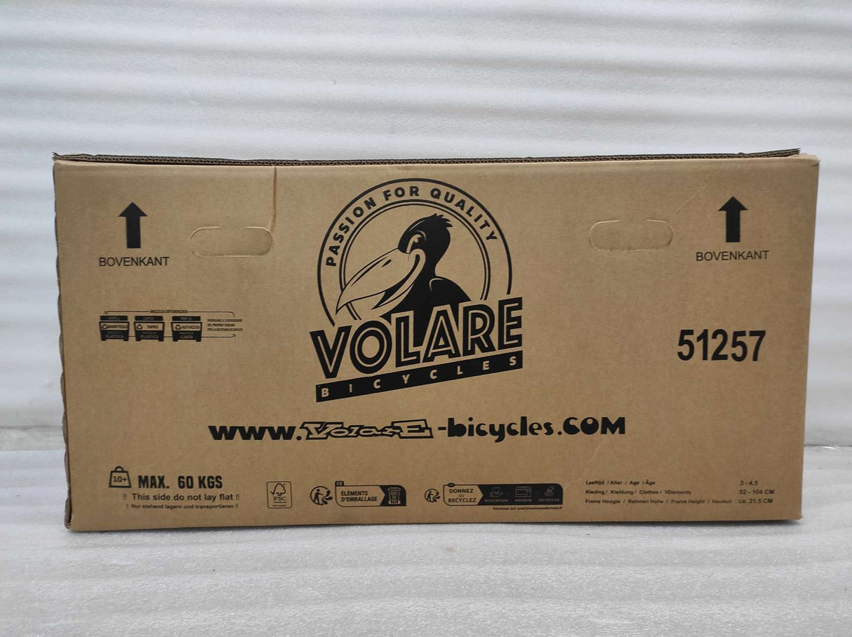 Kartonverpackung für ein Fahrrad mit Logo und Warnhinweisen