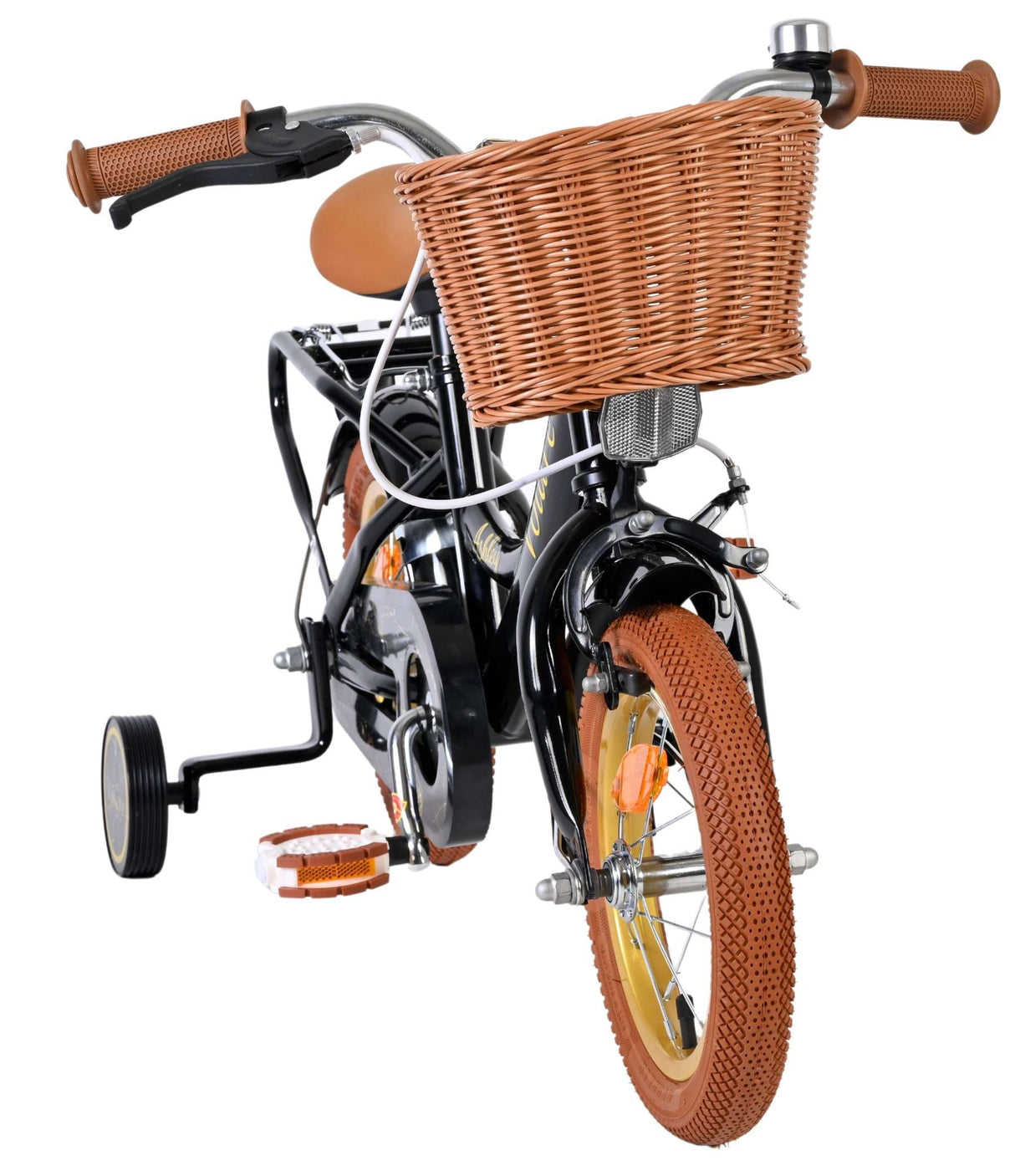 Schwarzes Kinderfahrrad mit Korb und orangefarbenen Reifen