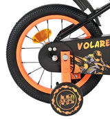 Schwarzes Fahrrad mit orangefarbenen Reifen und Stützrad, sportliches Design