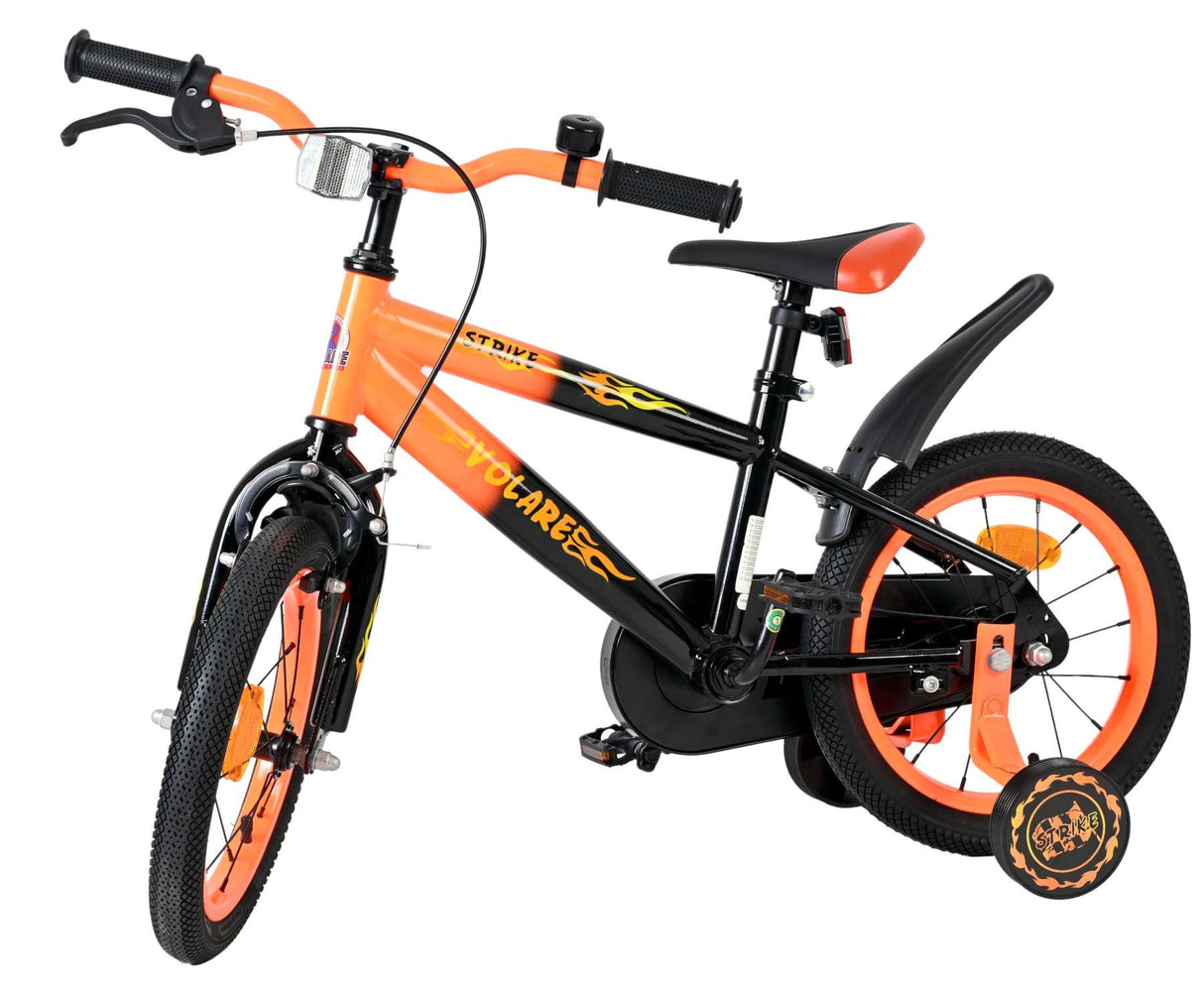 Schwarzes und oranges Kinderfahrrad mit Stützrädern und sportlichem Design