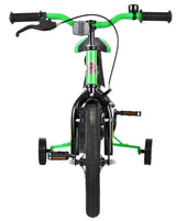 Dreirad mit grünen und schwarzen Elementen, stabilen Rädern und Pedalen