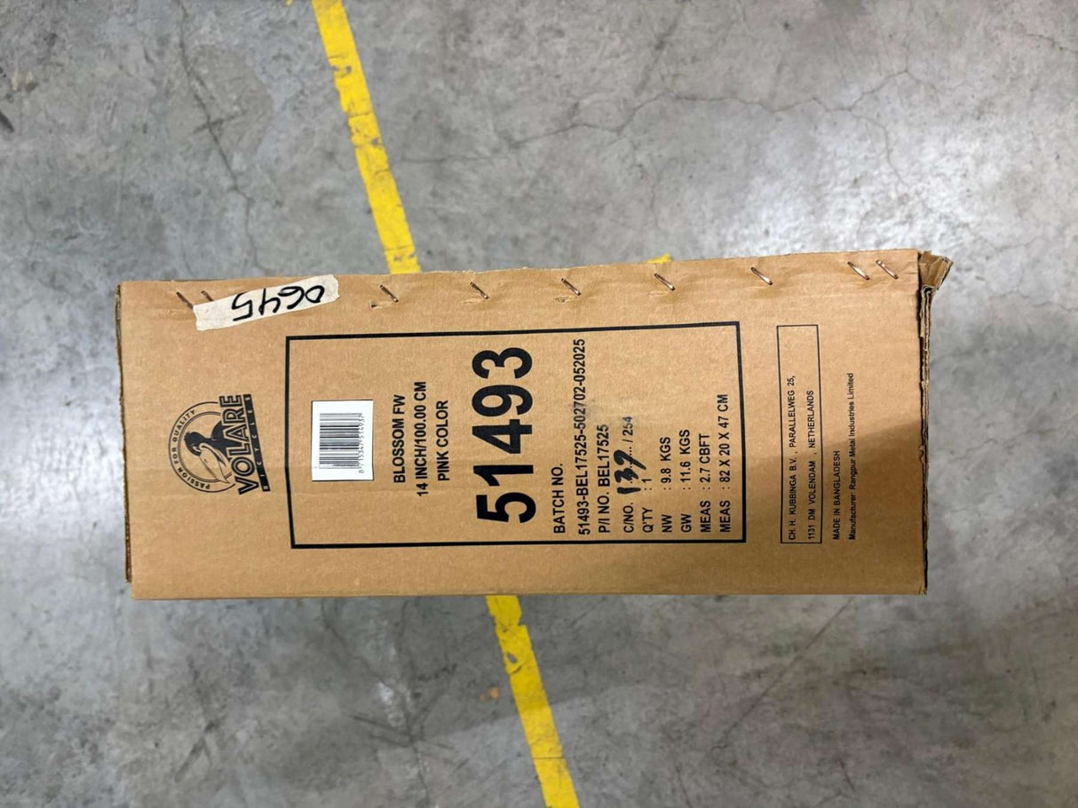 Braune Kartonverpackung mit Produktinformationen und Barcode auf der Seite