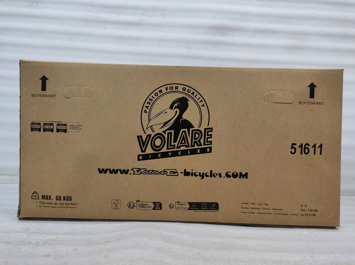Kartonverpackung für ein Fahrrad mit Logo und Website-Adresse