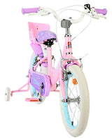 Kinderfahrrad in Pink und Lila mit Stützrädern und bunten Details