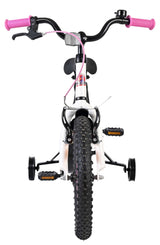 Kinderfahrrad mit pinken Griffen und Stützrädern, schwarze Reifen