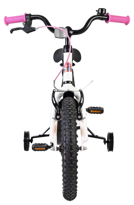 Kinderfahrrad mit pinken Griffen und Stützrädern, schwarze Reifen
