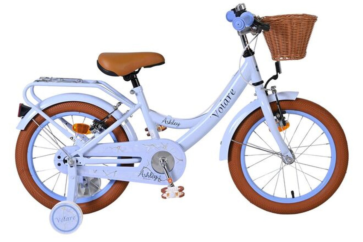 Weißes Kinderfahrrad mit braunem Korb und Reifen in Braun