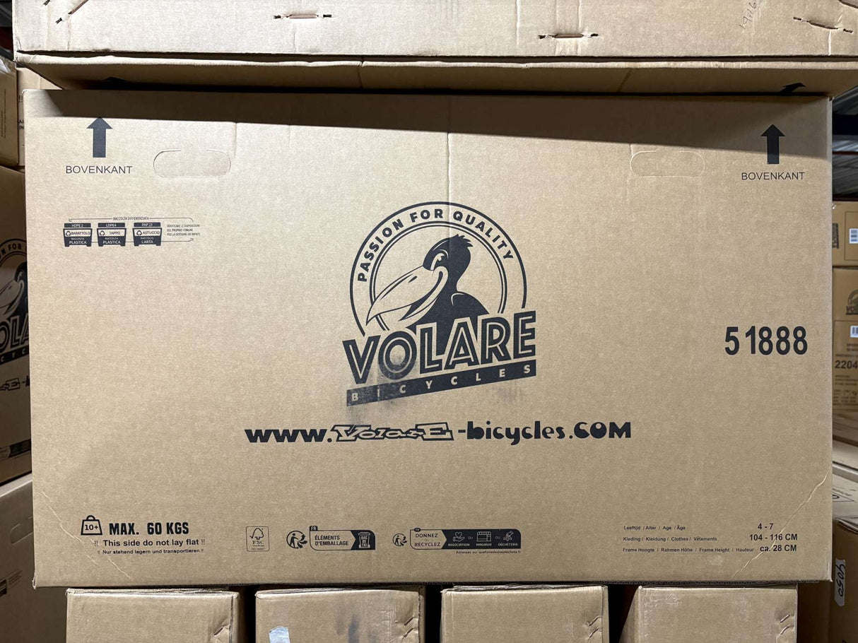 Karton mit Logo und Informationen zu Fahrrädern, braune Pappe