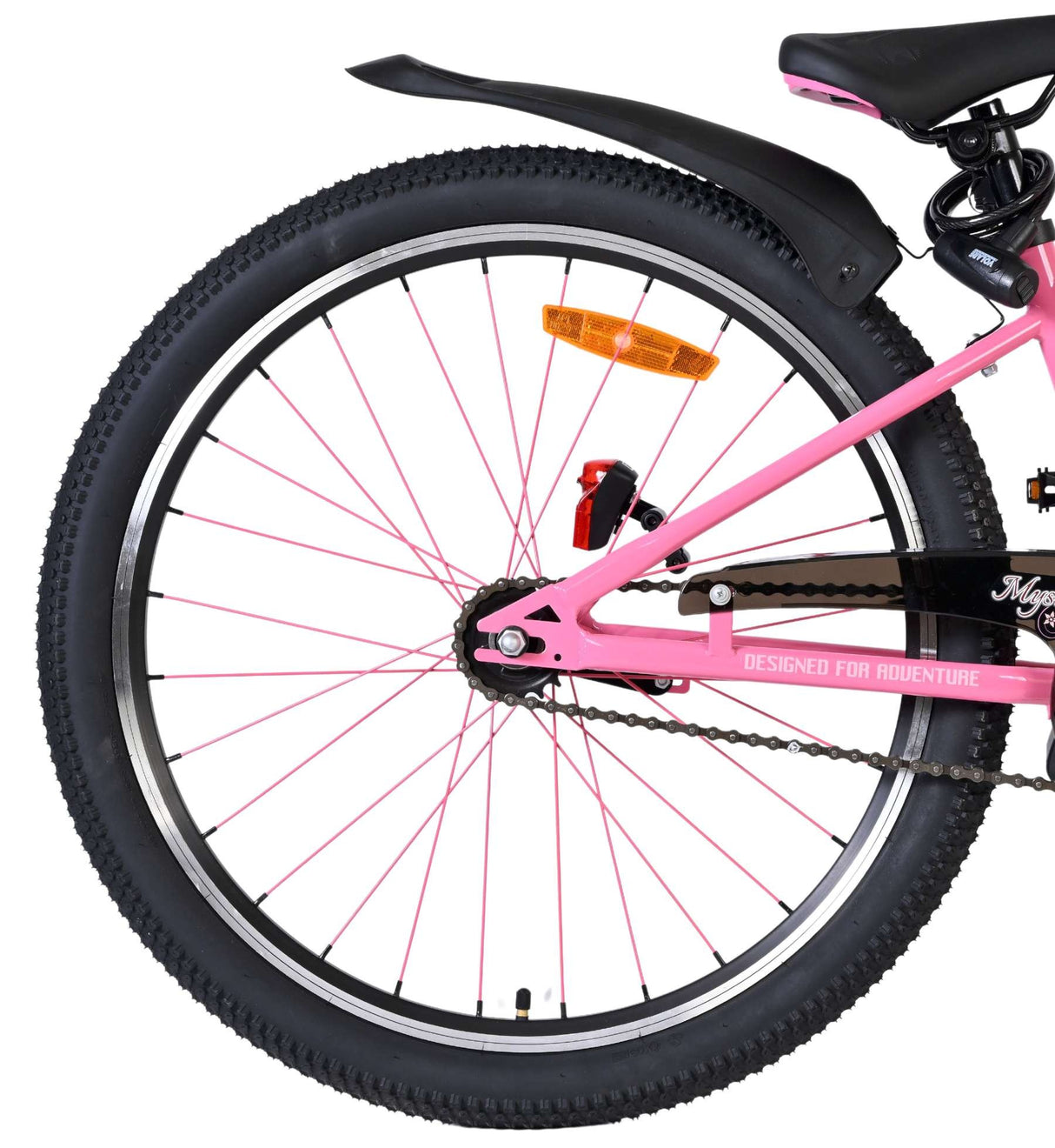 Pinkes Fahrrad mit grobem Reifen und Schutzblech hinten