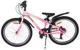 Rosa Mountainbike mit schwarzem Sattel und stabilen Reifen