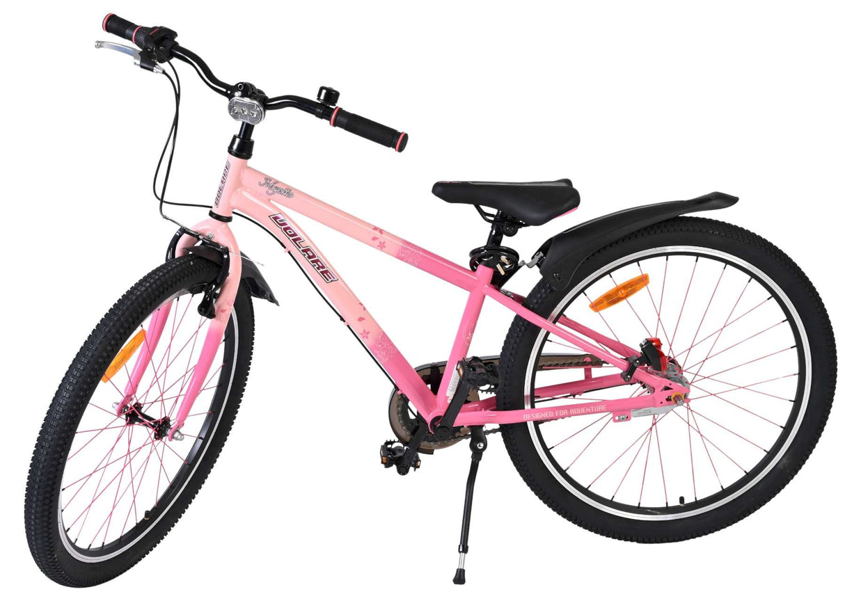 Rosa Mountainbike mit schwarzem Sattel und Reifen, sportliches Design