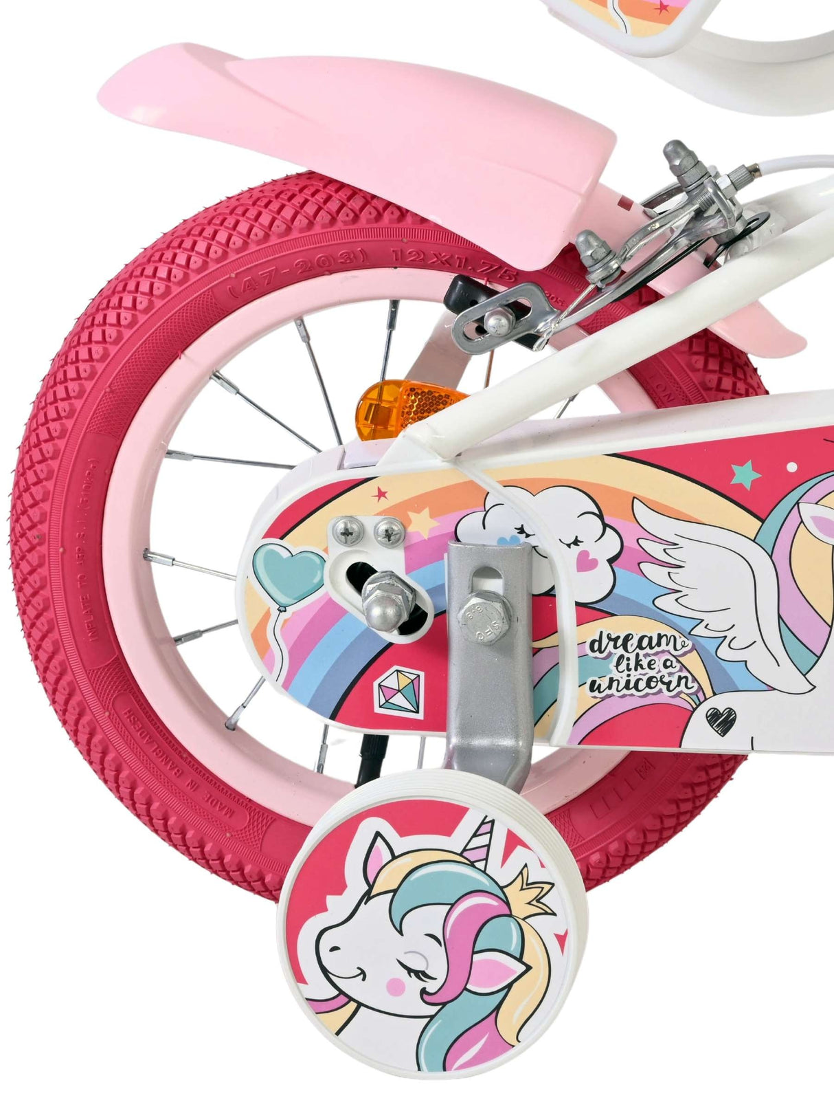 Kinderfahrrad mit pinken Reifen und Einhorn-Motiv auf dem Rahmen