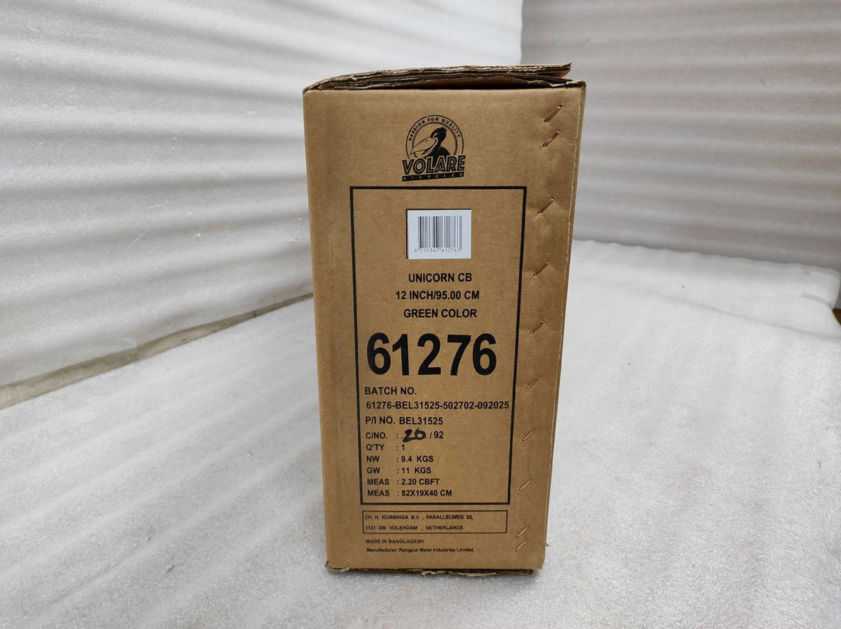 Braune Kartonverpackung mit Produktinformationen und grüner Farbe