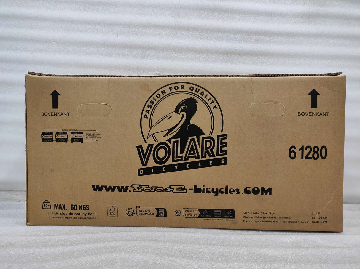 Kartonverpackung für ein Fahrrad mit Logo und Warnhinweisen