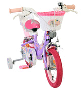 Lila Kinderfahrrad mit Einhorn-Motiv und Korb vorne