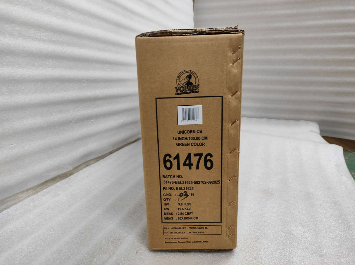 Braune Kartonverpackung mit Produktinformationen und grüner Farbe