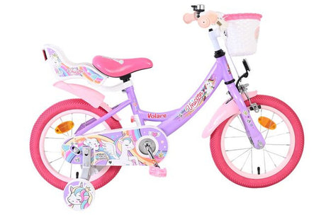 Lila Kinderfahrrad mit Einhorn-Motiv und pinken Details und Korb