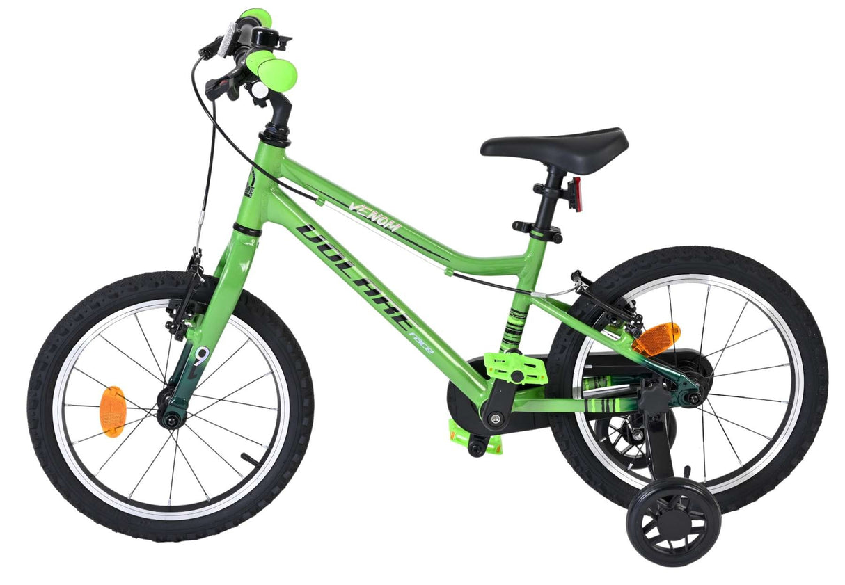 Grünes Kinderfahrrad mit 16-Zoll-Rädern und Stützrädern