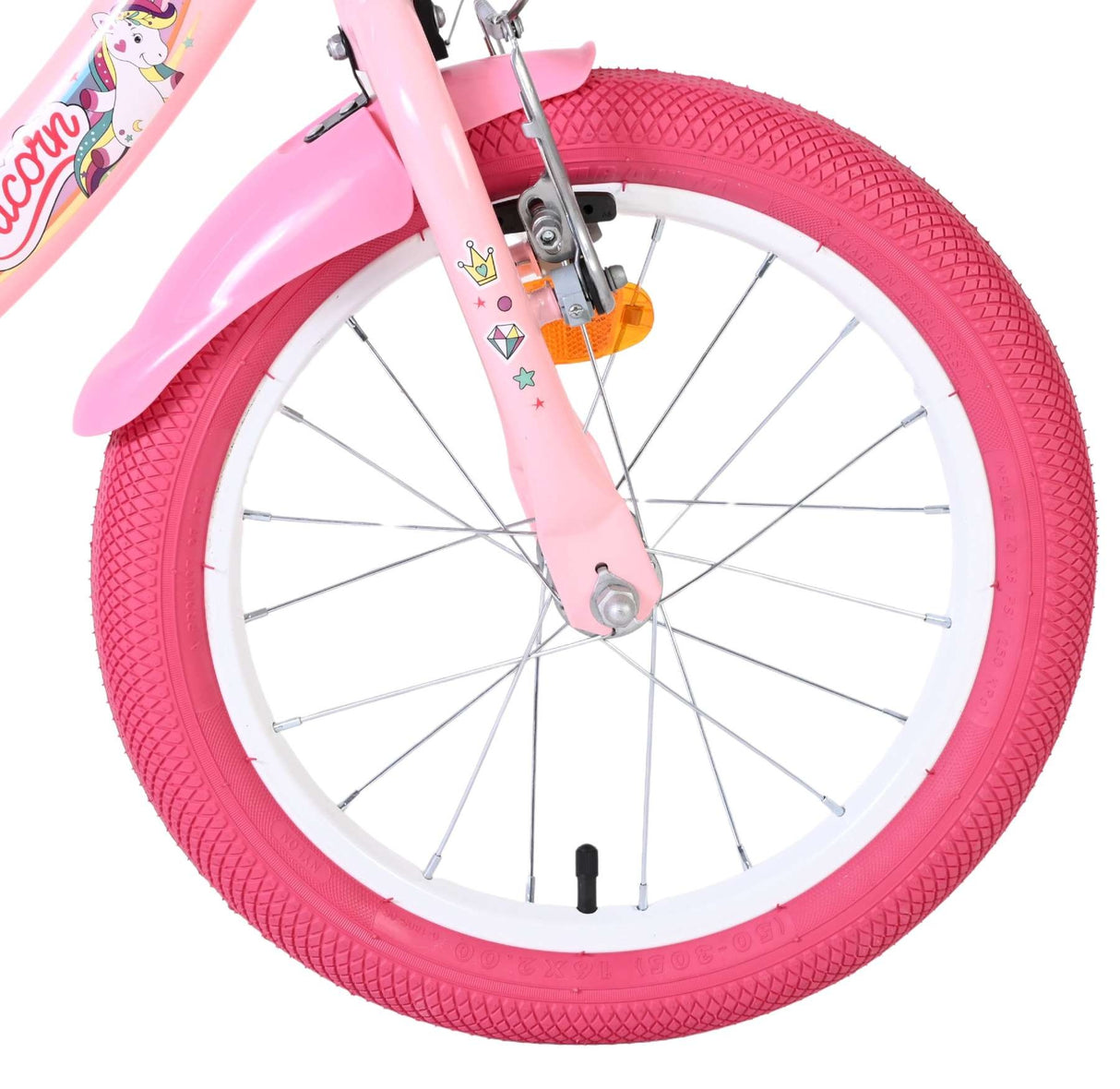 Pinkes Kinderfahrrad mit buntem Reifen und dekorativen Aufklebern