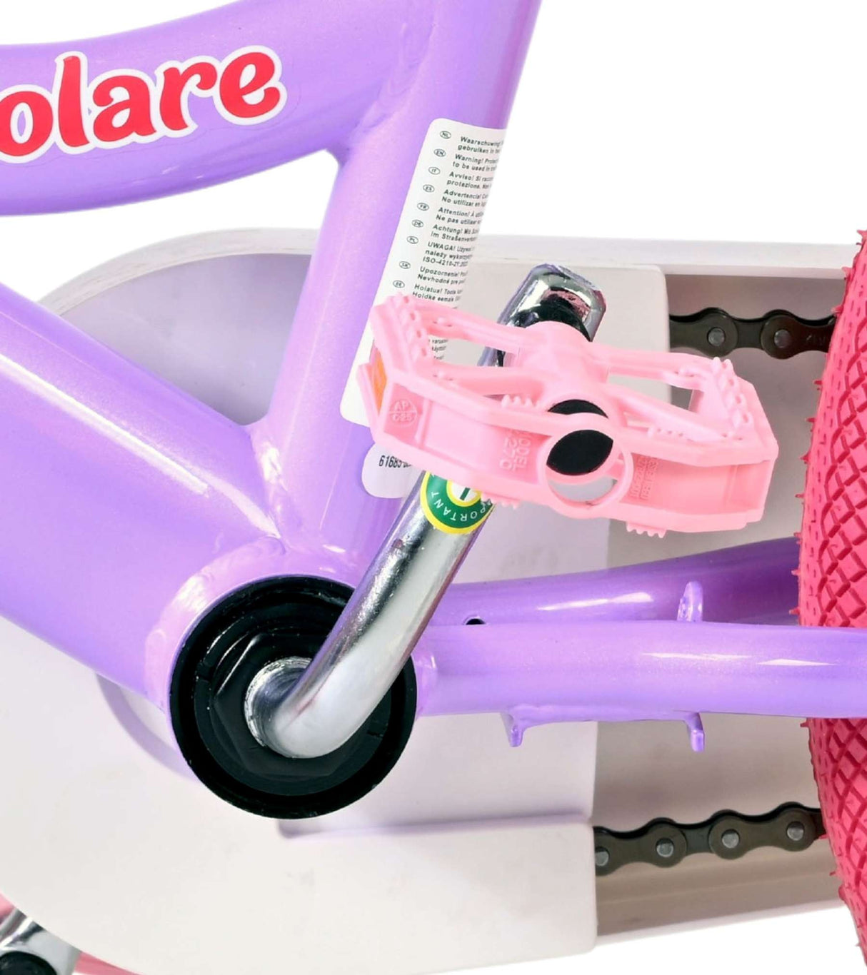 Lila Fahrradrahmen mit pinkem Pedal und Kettenantrieb