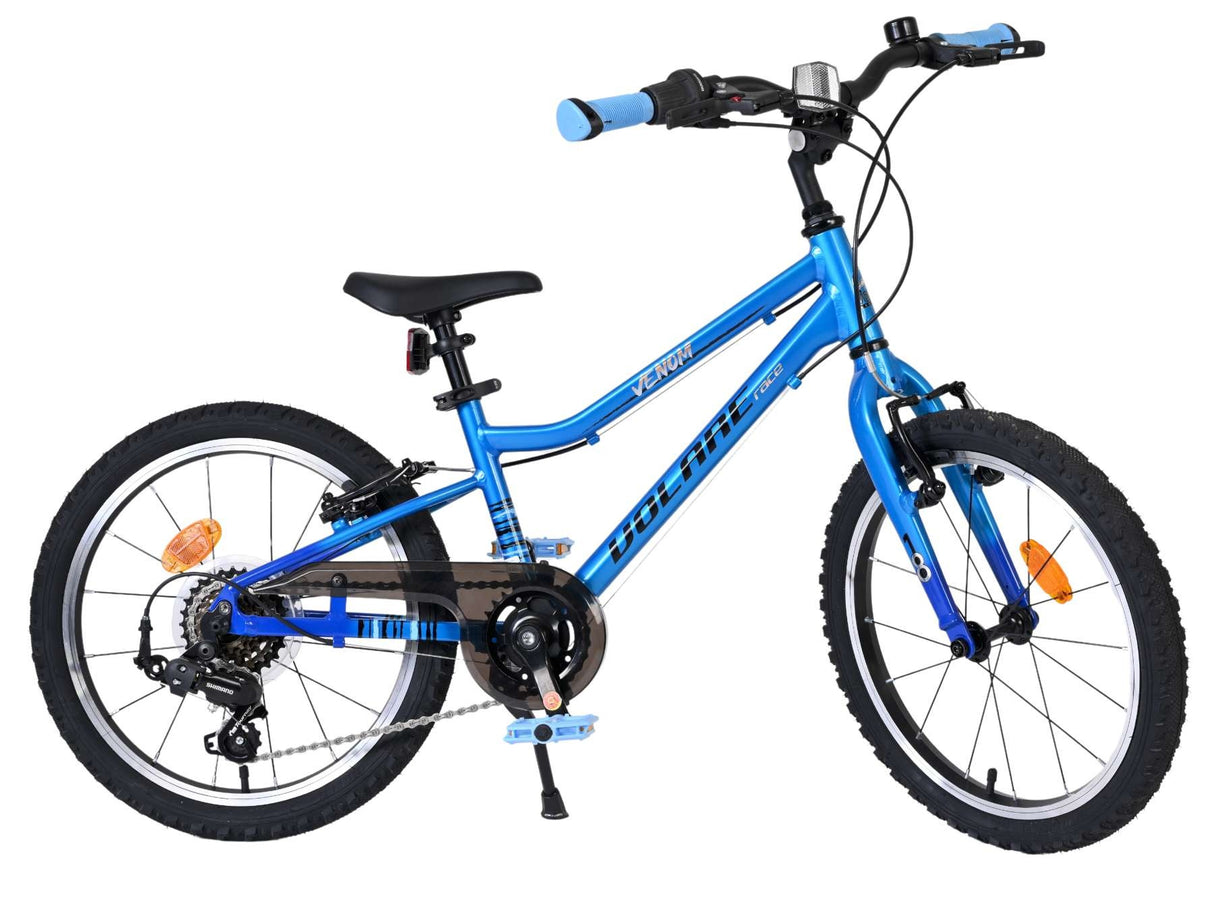 Blaues Kinderfahrrad mit 20-Zoll-Rädern und mehreren Gängen