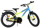 Kinderfahrrad in Blau und Gelb mit stabilen Reifen und Gepäckträger