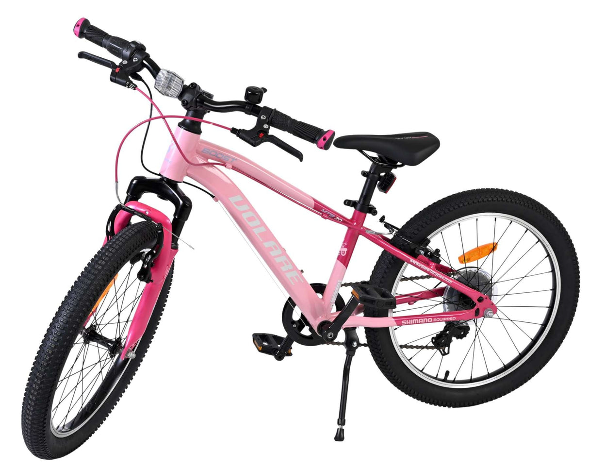 Rosa Mountainbike mit schwarzem Sattel und stabilen Reifen