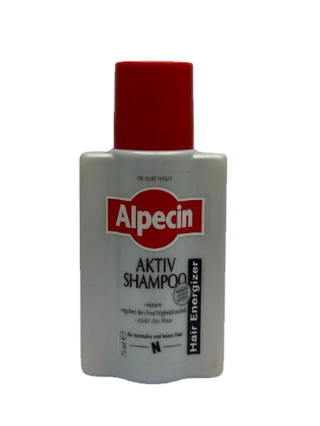 Alpecin Aktiv Shampoo Flasche auf weißem Hintergrund, Hair Energizer Shampoo für normales und feines Haar