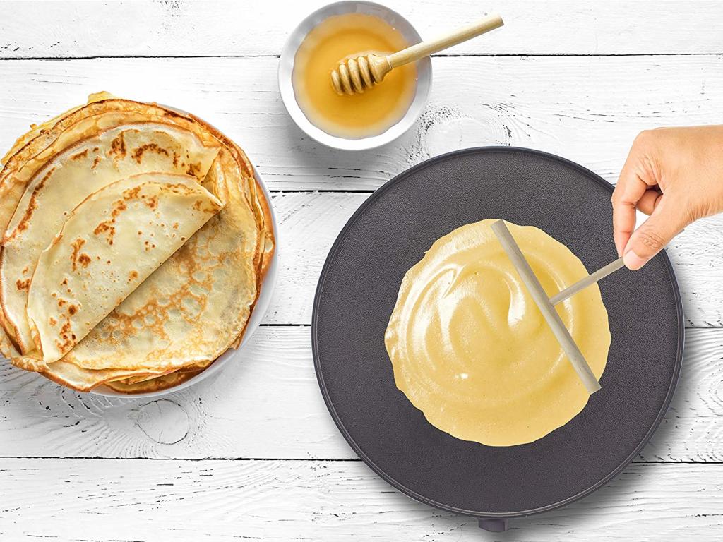 Beper BT.700Y Crepes Maker für Crêpes, Pfannkuchen und Piadinas elektrisch mit Holzspatel
