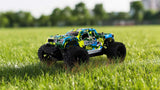 BlijÂ´r Beast blau RC Monstertruck auf verschiedenen UntergrÃ¼nden