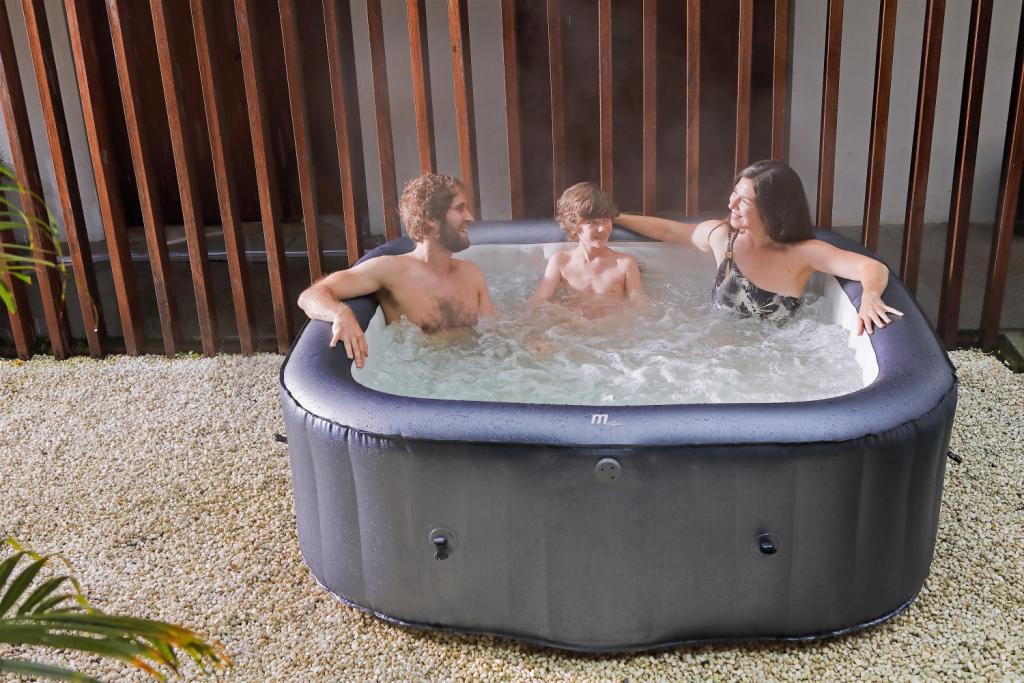 Luxus und Entspannung mit unserem aufblasbaren Whirlpool