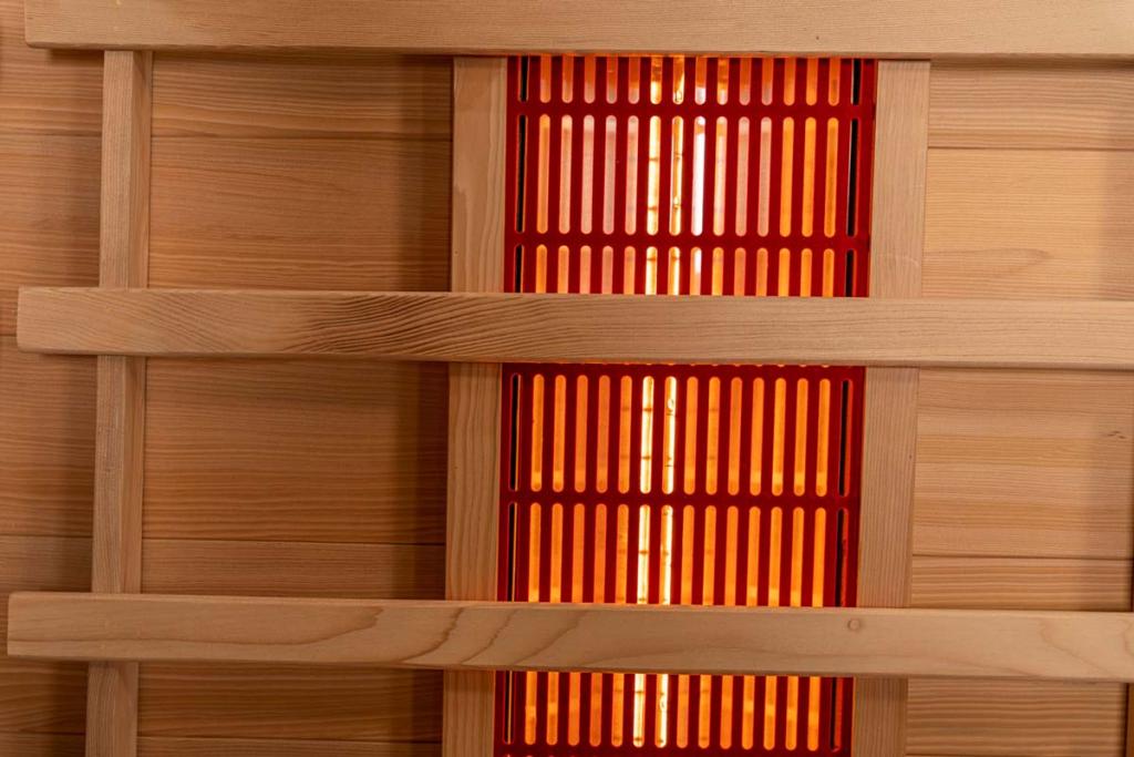 PureHaven Infrarotkabine 120x105x190 cm aus kanadischem Hemlock-Holz Bluetooth-Soundsystem Timer Lichttherapie in 4 Farben digitale Steuerung