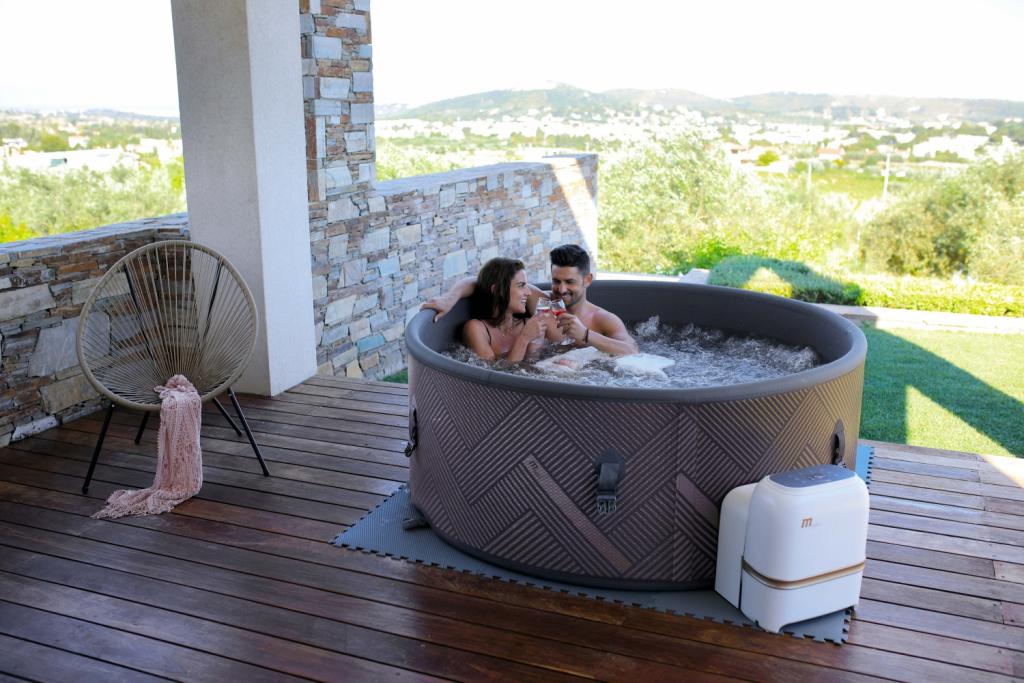 MSpa PureHaven aufblasbarer Whirlpool 173x173x70 cm für 6 Personen selbstreinigend inkl. Filterkatuschen und Abdeckung Leergewicht 38 kg