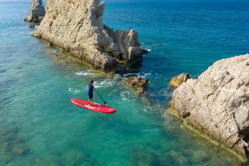 Aqua Marina All-Around SUP Board 366x84 cm mit Reißverschlussrucksack Double Action-Pumpe LIQUID AIR Paddel Einschub-Mittelfinne Sicherheitsleine Rot