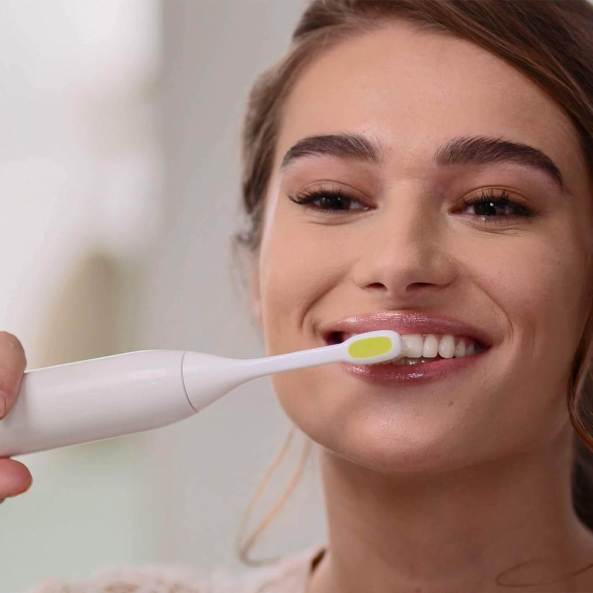 Silk`n Toothwave Zahnbürste Reinigungsbeispiel