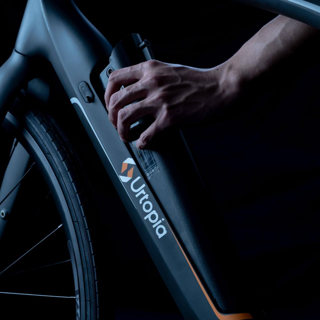 Urtopia smartes Carbon E-Bike Rainbow Gr. M