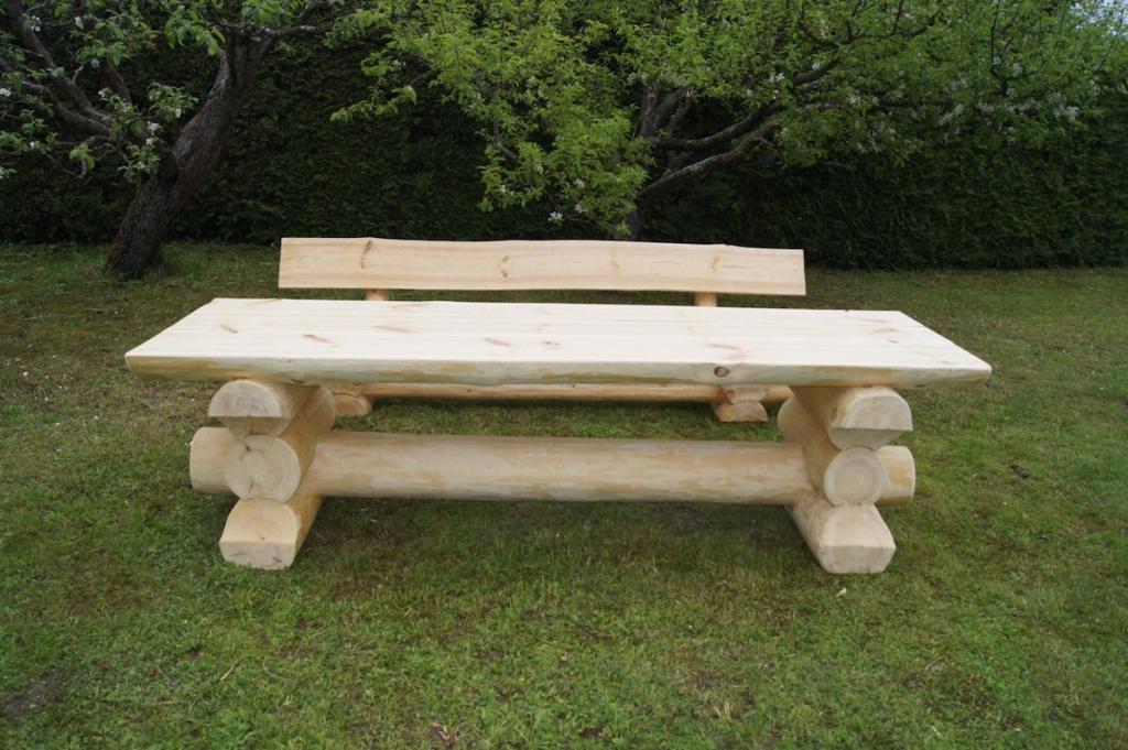 Langlebig und robust - Massivholztisch aus Vollholz